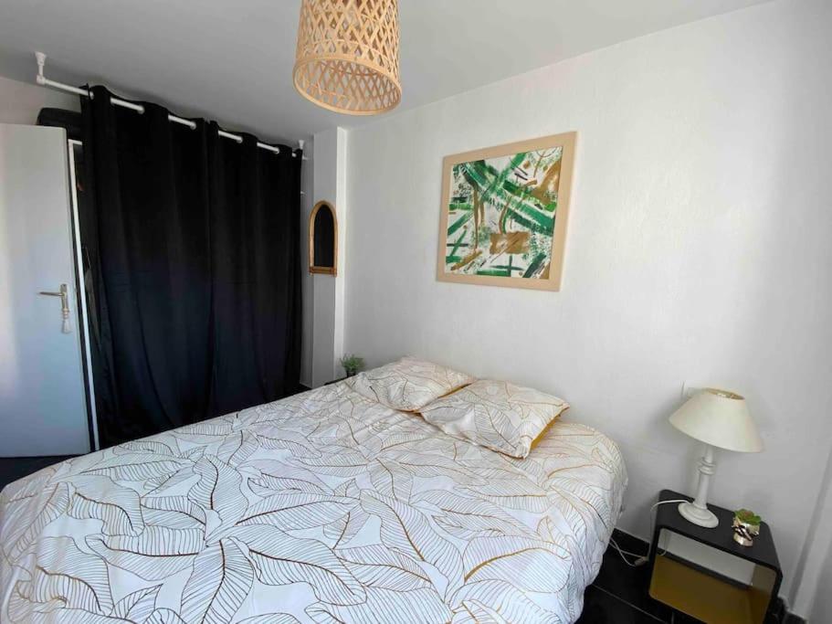 Appart T2 Calme - Centre De Canet - Parking - Clim Екстериор снимка